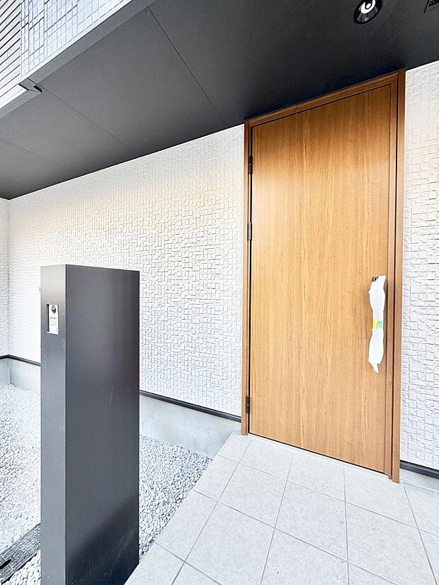 玄関はお家の顔！玄関アプローチでお客様をお迎え！    