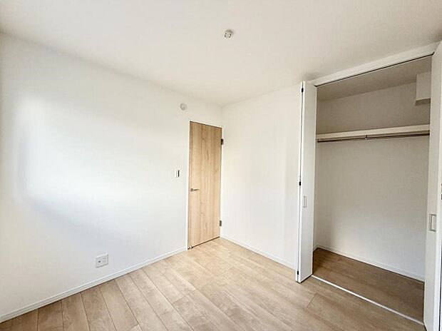 ■広いクローゼット、収納は多い方が嬉しいですね！