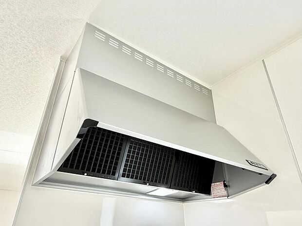 ■調理時の蒸気や匂いが換気扇に誘導され、効率的に排煙ができます。