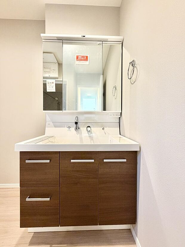 お洒落で清潔感のある洗面所です！  