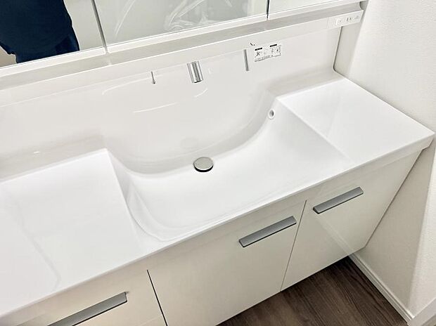 ■手洗いや顔を洗う時も快適に使える便利なシャワー