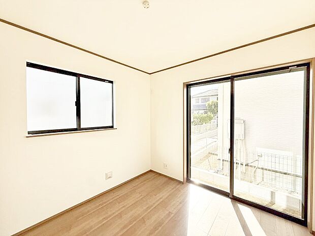 ■窓の配置や通気性の良い設計で部屋の空気がこもらず、常に新鮮な空気が流れます