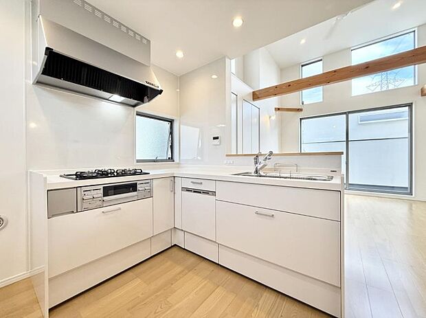 ■家族の絆を深める、温もりのあるキッチン