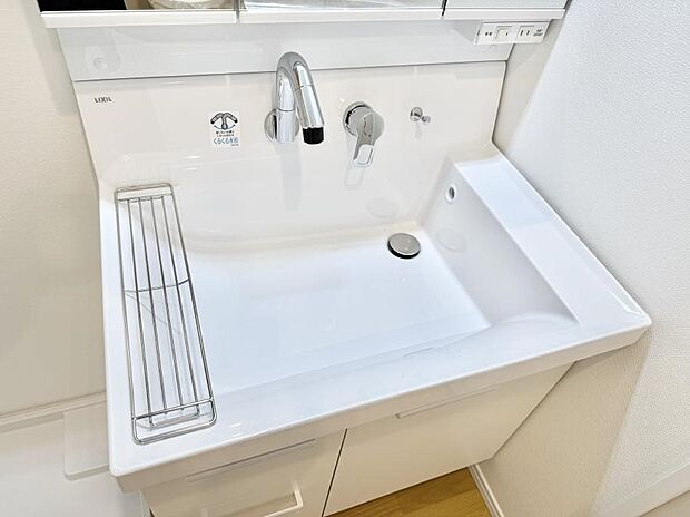 ■手洗いや顔を洗う時も快適に使える便利なシャワー