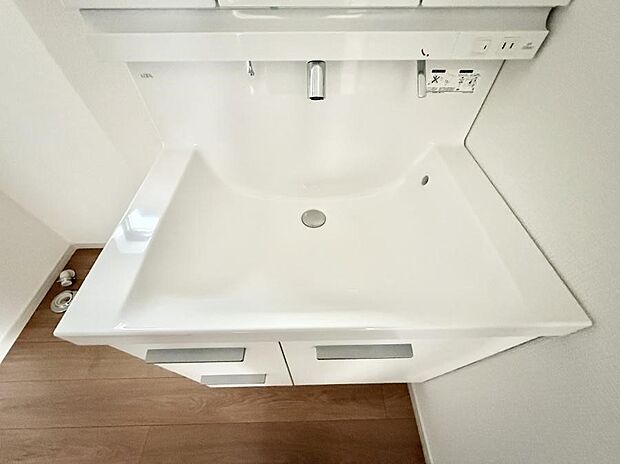 ■手洗いや顔を洗う時も快適に使える便利なシャワー