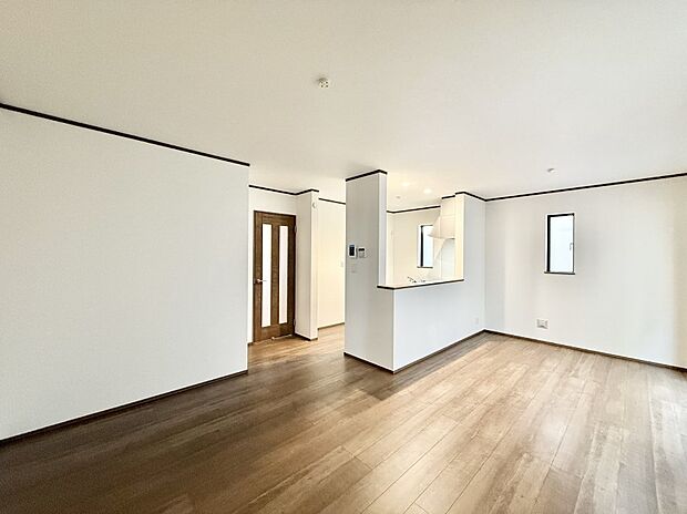 ■くつろぎと笑顔が集まる、心温まるリビング