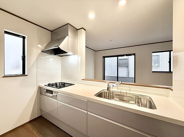 ■シンプルで機能的、毎日使いやすいキッチン