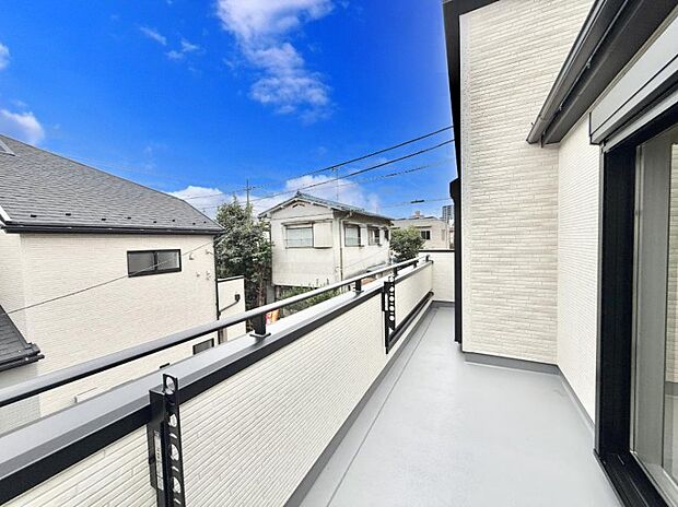 ■ 季節の移ろいを感じられる開放的な空間です