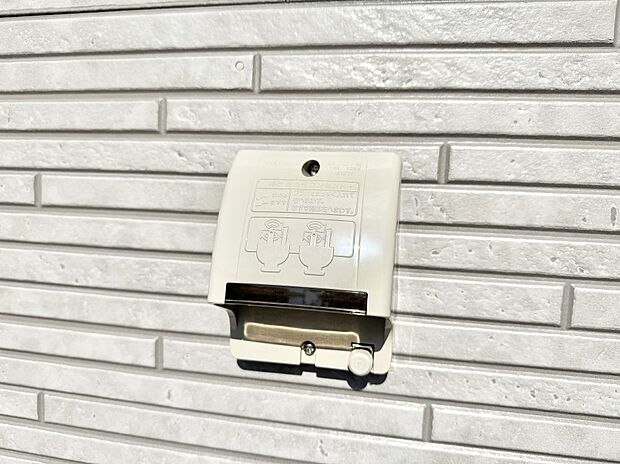 ■屋外に電源コンセントがあれば、高圧洗浄機で窓や外壁を掃除するなど便利です。