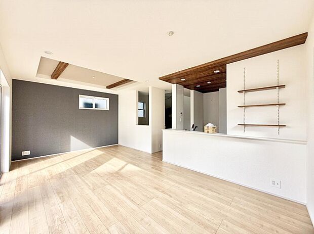 ■くつろぎと笑顔が集まる、心温まるリビング