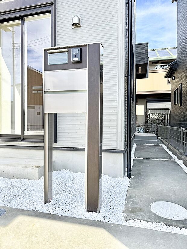 ■ 心地よい暮らしへとつながる、温かい玄関