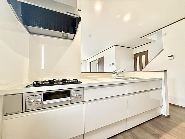 ■シンプルで機能的、毎日使いやすいキッチン