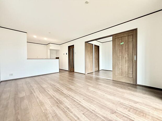 ■心落ち着く場所、ゆったり過ごせるリビング