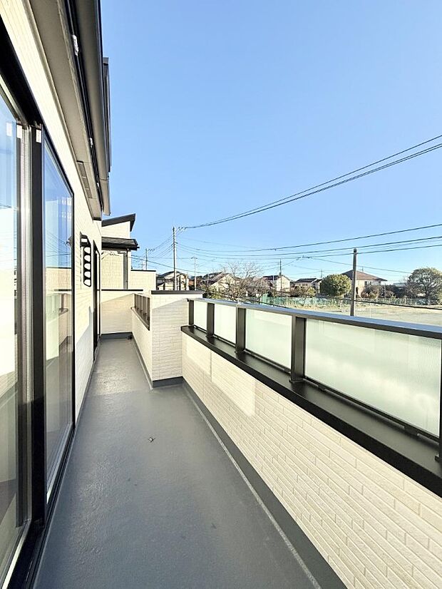 ■ 季節の移ろいを感じられる開放的な空間です