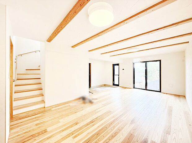 ■くつろぎと笑顔が集まる、心温まるリビング