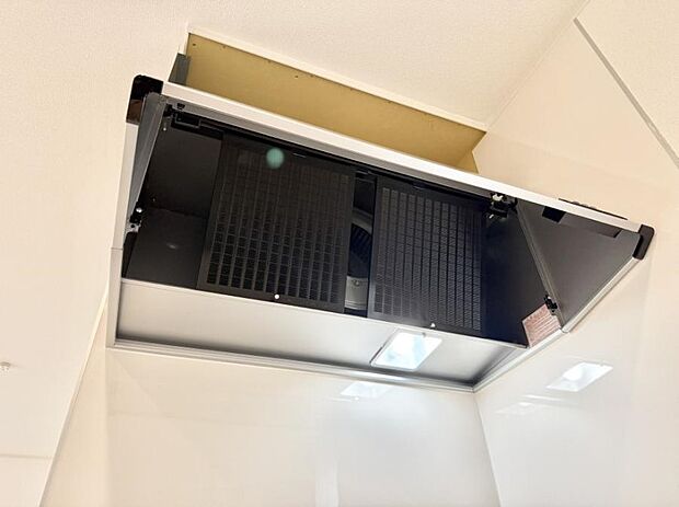 ■調理時の蒸気や匂いが換気扇に誘導され、効率的に排煙ができます。