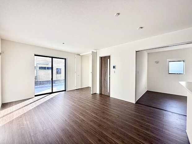 ■くつろぎと笑顔が集まる、心温まるリビング