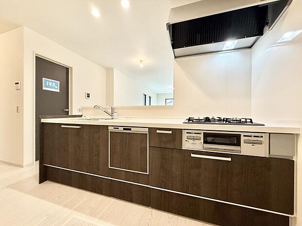 ■カウンターキッチンなのでお料理をしながらも家族との会話がはずみます