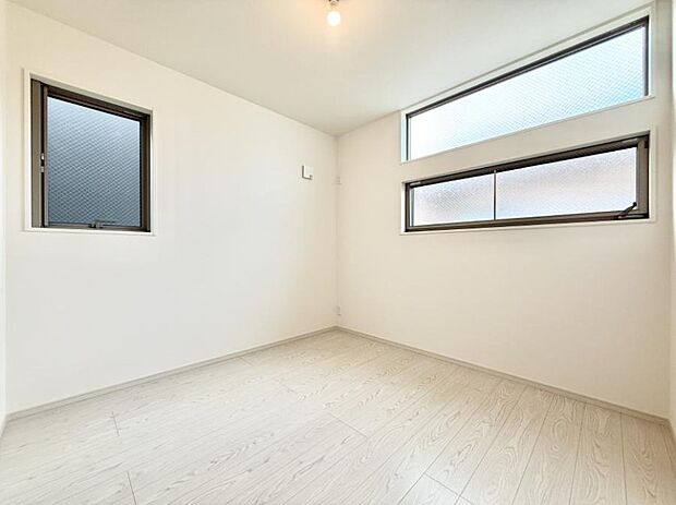 ■陽射しが差し込む暖かいお部屋