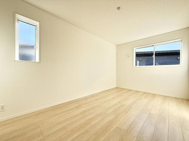 ■2面採光で明るい居室!