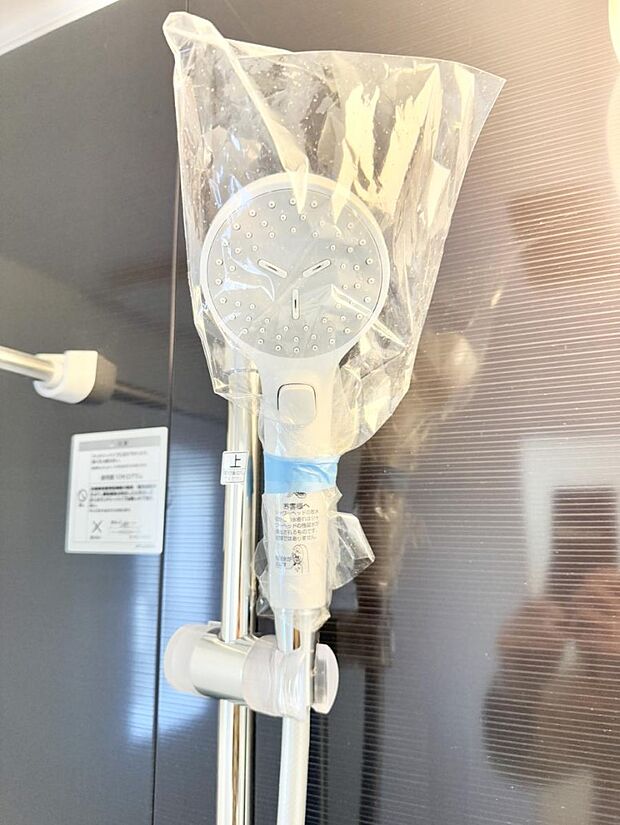 ■わざわざシャワー水栓のレバーまで手を伸ばす必要がなく、簡単に止水できる