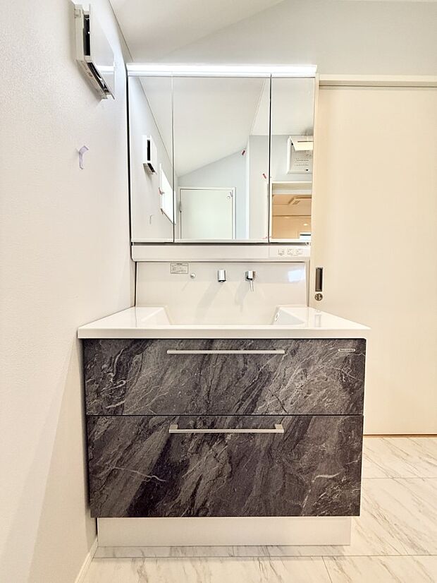 ■朝の準備がスムーズにできる広さです