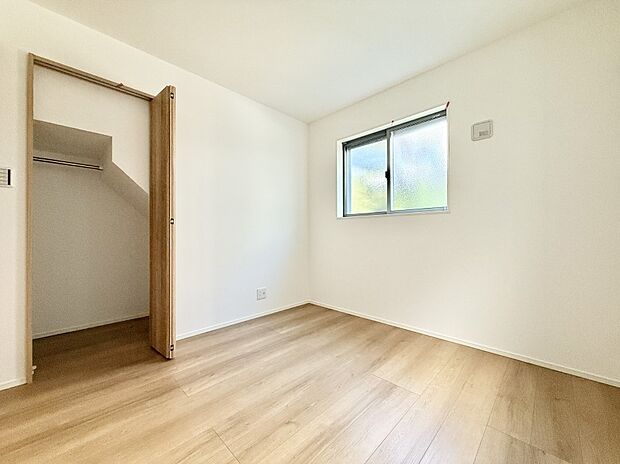 ■落ち着いた雰囲気のお部屋で心が安らぐ空間