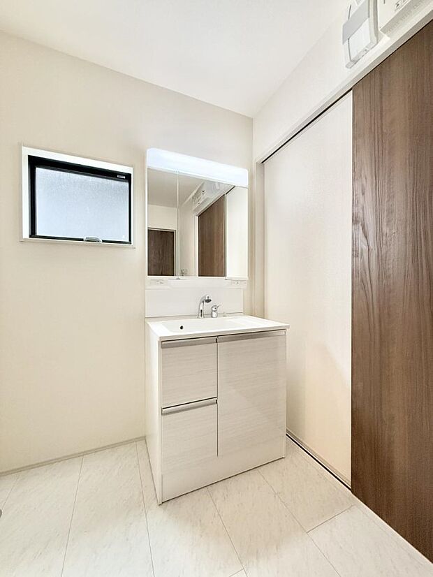 ■広々とゆとりのある洗面所♪  