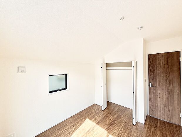 ■窓の配置や通気性の良い設計で部屋の空気がこもらず、常に新鮮な空気が流れます