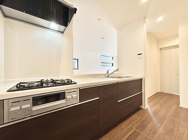 ■家族の絆を深める、温もりのあるキッチン