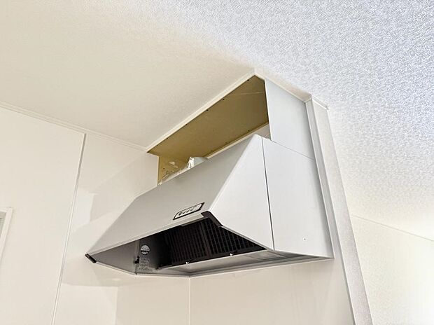 ■調理時の蒸気や匂いが換気扇に誘導され、効率的に排煙ができます。