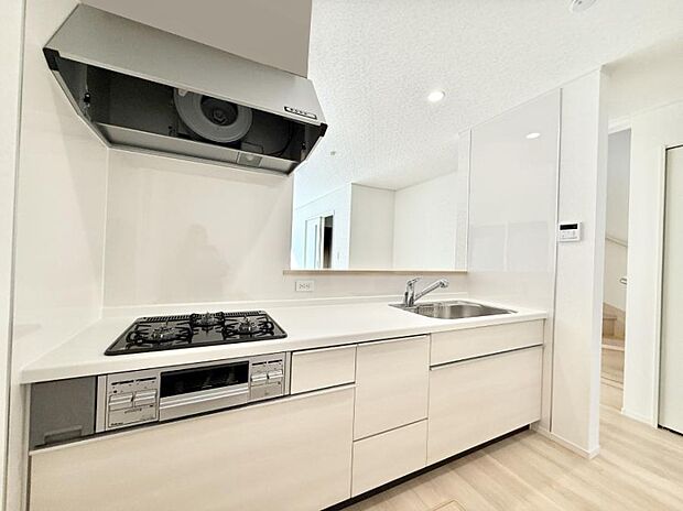 ■シンプルで美しく心地よい時間を生むキッチン空間