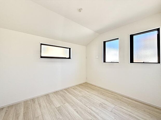 ■落ち着いた色合いのお部屋で穏やかな時間を楽しめます