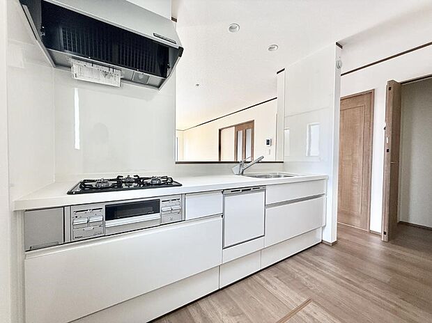 ■シンプルで美しく心地よい時間を生むキッチン空間