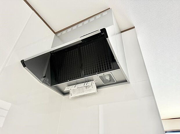 ■調理時の蒸気や匂いが換気扇に誘導され、効率的に排煙ができます。