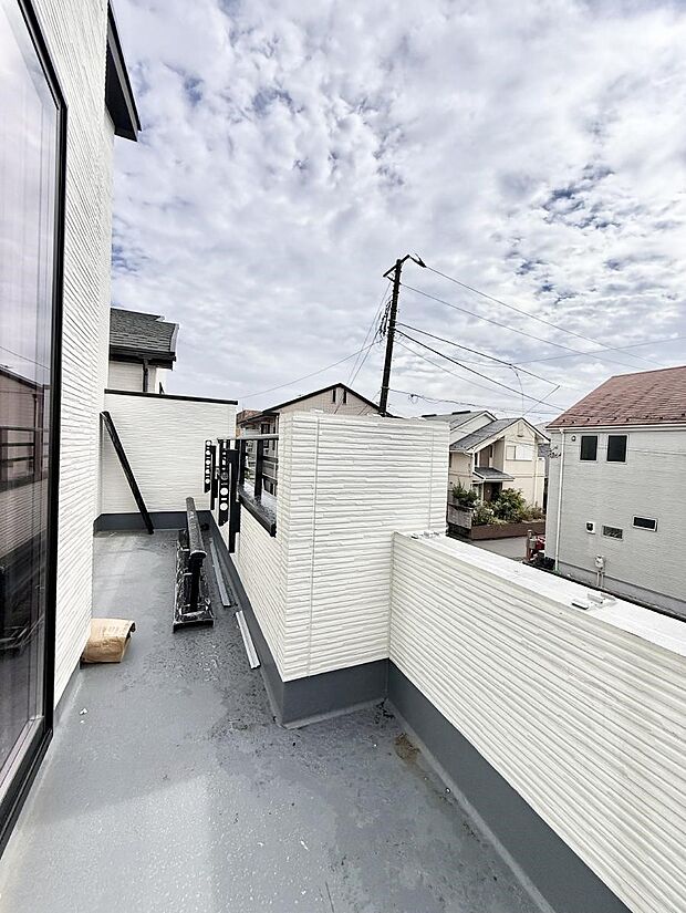 ■日当たり良好!眺めの良いバルコニーです!