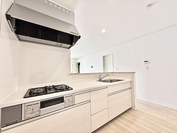 ■シンプルで機能的、毎日使いやすいキッチン