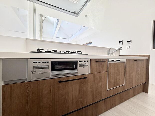 ■シンプルで機能的、毎日使いやすいキッチン