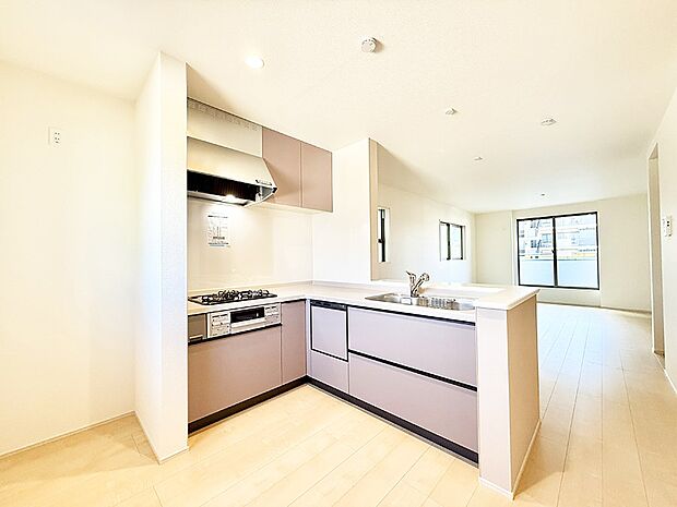 ■シンプルで美しく心地よい時間を生むキッチン空間