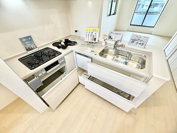 ■家族の絆を深める、温もりのあるキッチン