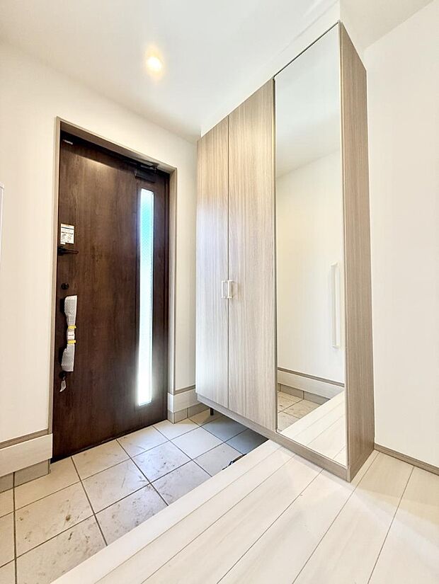 広々、綺麗な玄関でお客様をお出迎え!