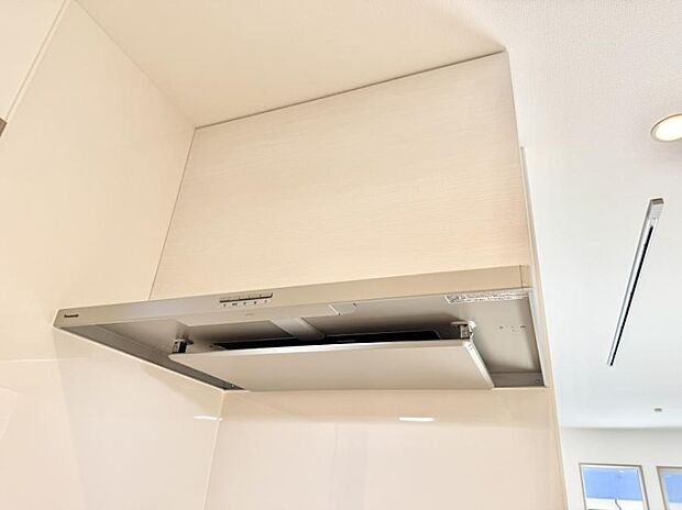 ■調理時の蒸気や匂いが換気扇に誘導され、効率的に排煙ができます。