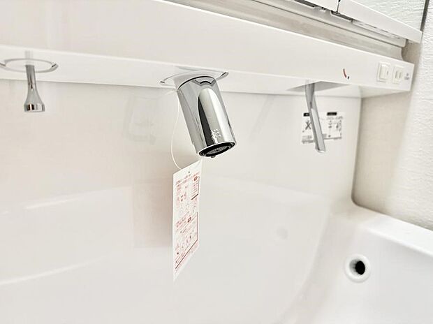 ■細かい部分まで洗いやすく便利なハンドシャワー付き
