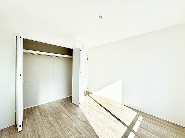 ■落ち着いた雰囲気のお部屋で心が安らぐ空間