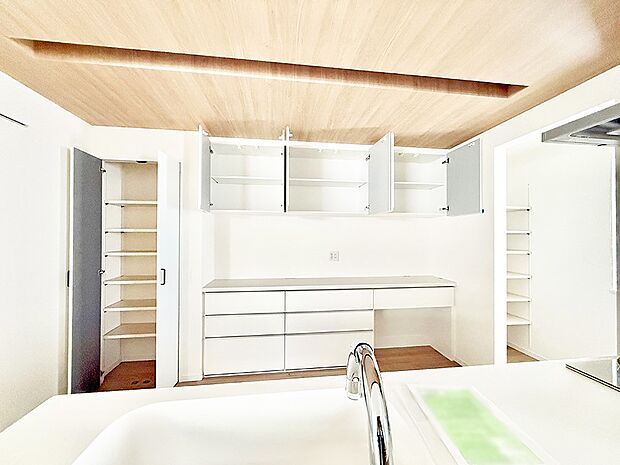 ■美味しい時間が生まれる、笑顔あふれるキッチン