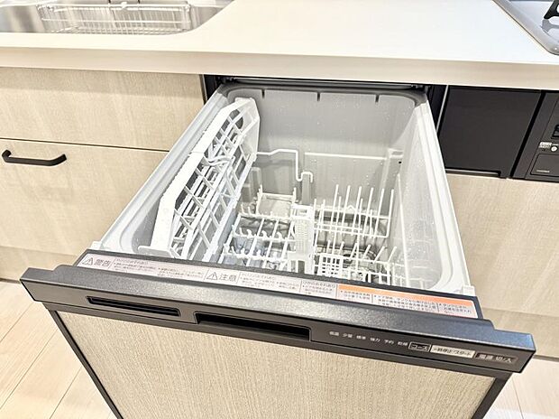 ■手間なく洗浄！食器をピカピカに仕上げてくれます