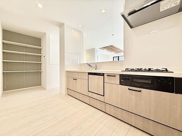 ■シンプルで美しく心地よい時間を生むキッチン空間