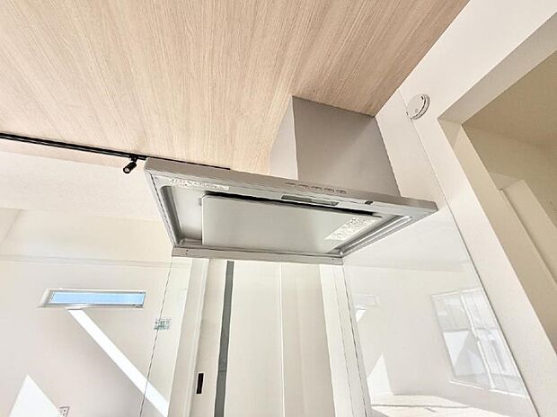 ■調理時の蒸気や匂いが換気扇に誘導され、効率的に排煙ができます。