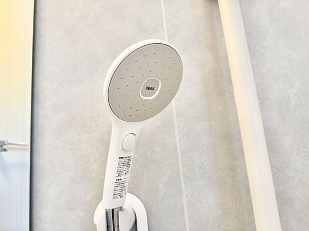 ■手元で簡単に止水できるため、水の無駄遣いを減らすことができます。