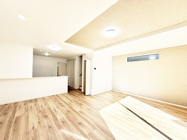 ■陽ざしが射し込む明るいLDKは家族でのんびり寛げます